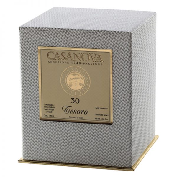 The CASANOVA Balsamic Vinegar Tesoro 30 Travasi is made of cooked and concentrated Must of Trebbiano and Lambrusco grapes aged in wood barrels and wine Vinegar for 30 years.