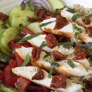 Quinoa Salad with Chicken and Tomato | Socilink