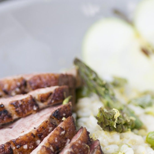 Duck Magret with Asparagus Risotto and Green Apple | Socilink