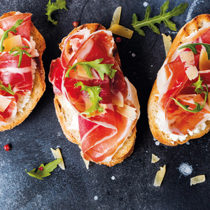Bruschetta de Mozzarella and Presunto | Socilink