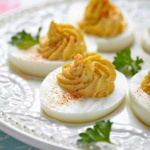 Eggs stuffed with sweet smoked paprika de la Vera | Socilink